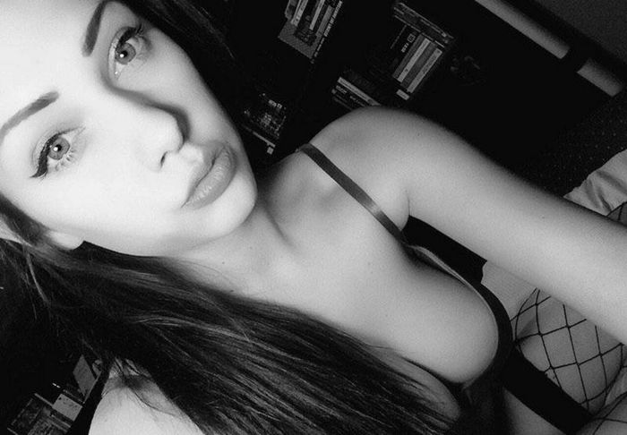 Девушка по вызову: новый взгляд на интимные удовольствия в вашем районе